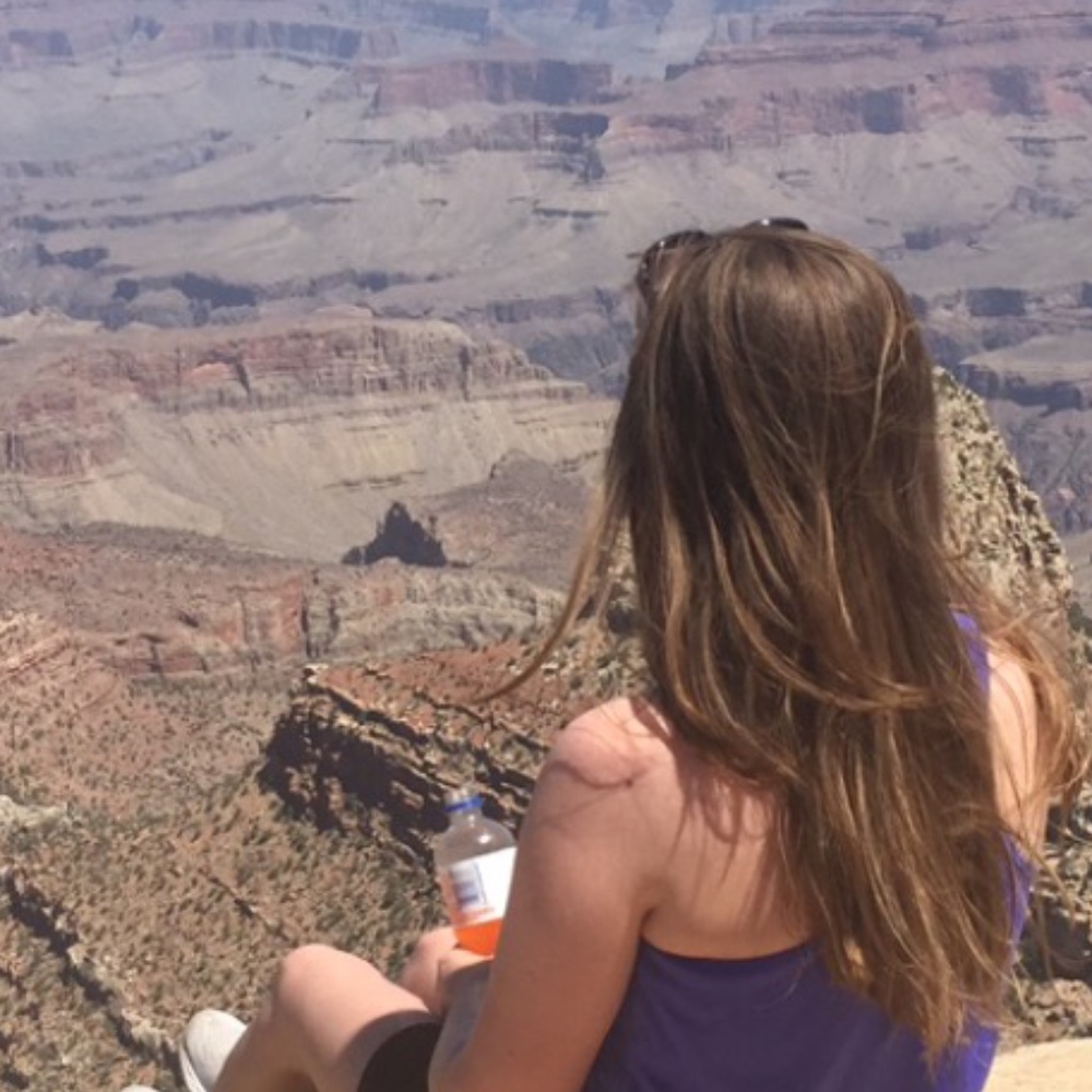 Meet your Posher, Holli